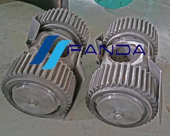 Roller assembly.jpg